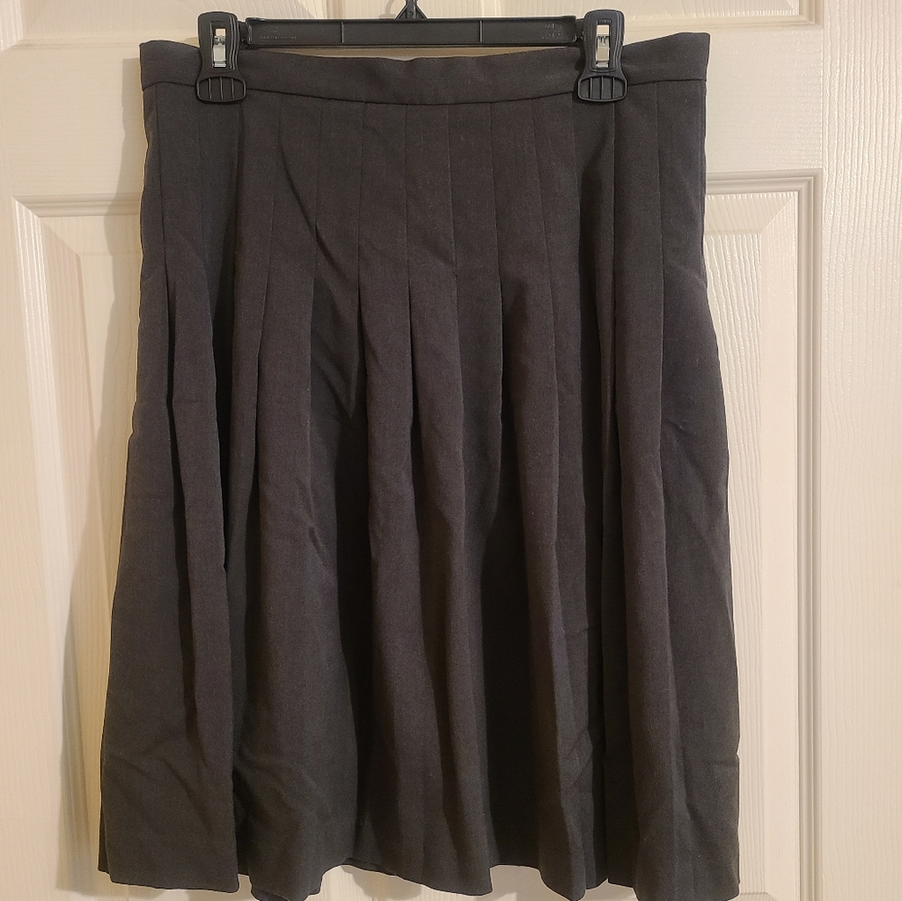 Isaac Mizrahi Grey Pleated Skirt